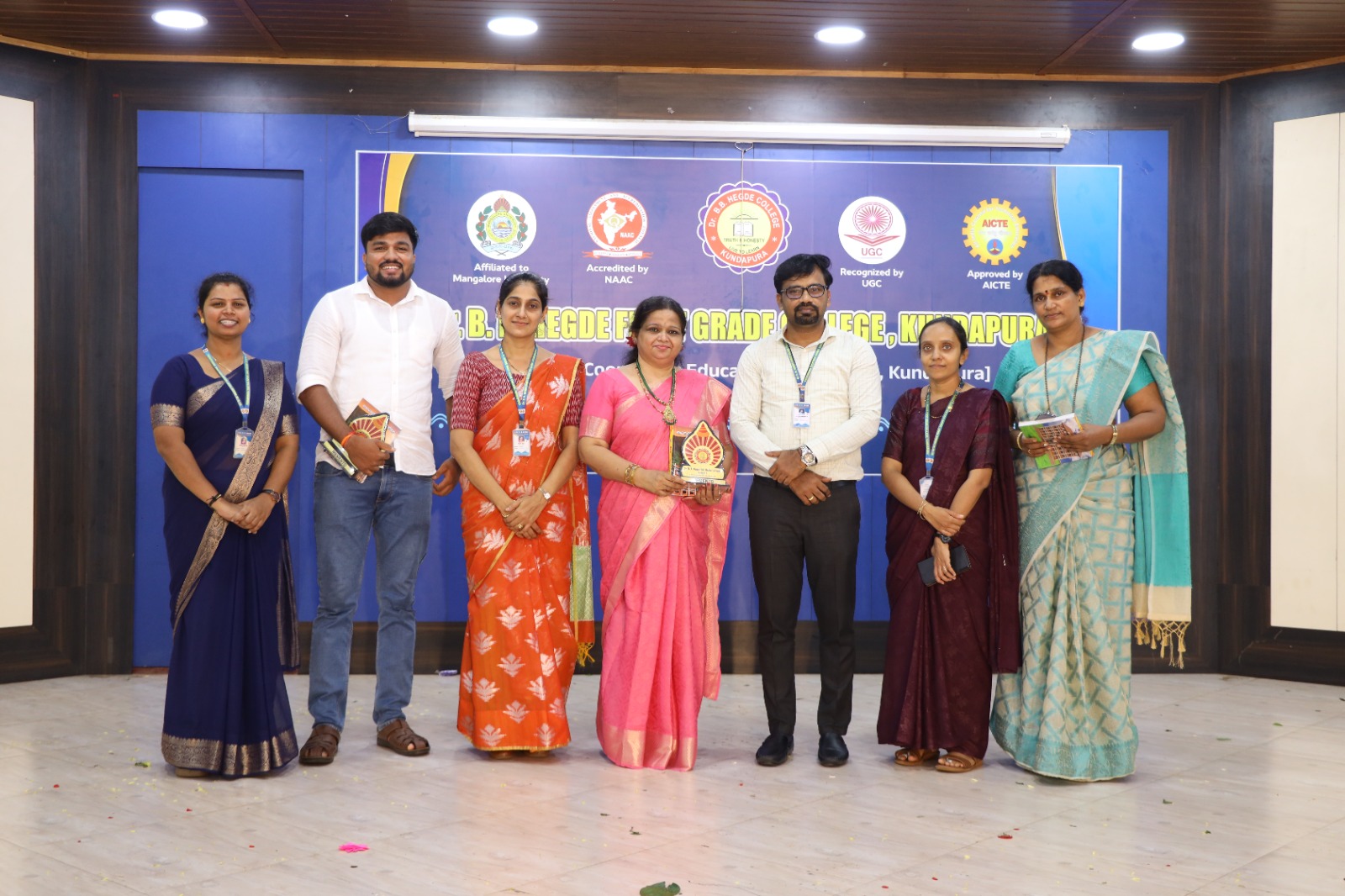 Vastra Bharathi:Inter-Class Patriotic Fashion Parade